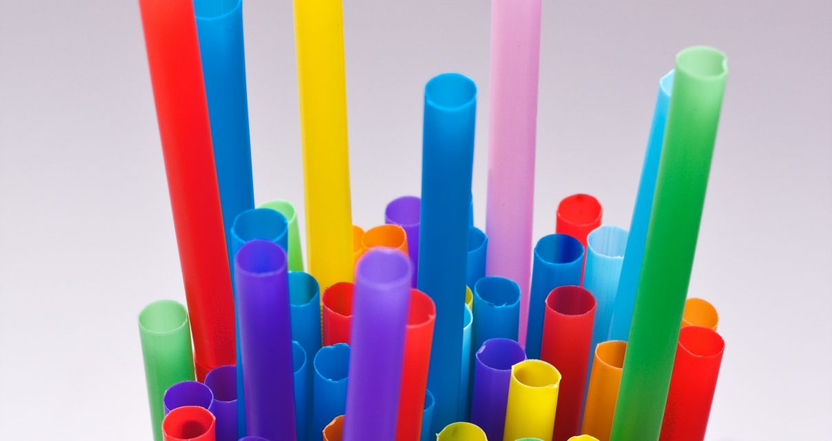 California Gov. Jerry Brown signs bill to reduce plastic straw use